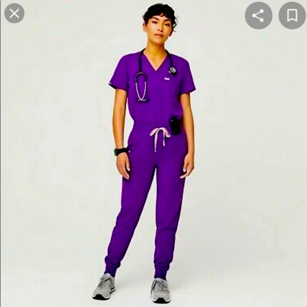 Figs Magic Purple Zamora Jogger scrub bottoms, nwt